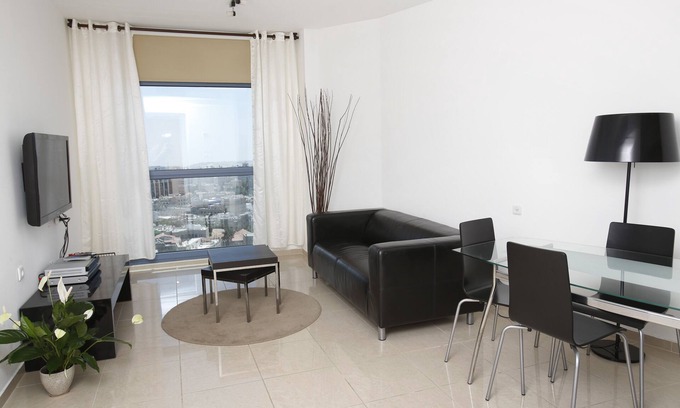 Nachlaot Apartment | Windows of Jerusalem - Stunning Apt in City Center