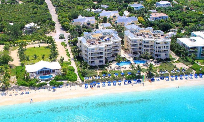 The Bight Hotel | Windsong on the Reef
