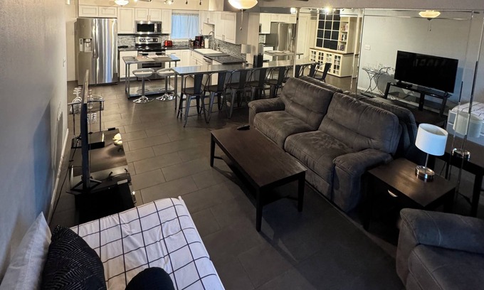 Encanto Condo | Windsor Place Condominium - In the heart of Phoenix