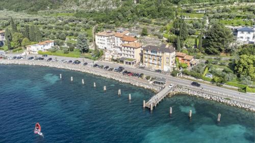 Torbole sul Garda Apartment | Windsurfer's Suite - Garda Lake View