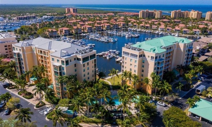 Burnt Store Marina Condo | Wine Down Condo at Burnt Store Marina in Punta Gorda, Florida.