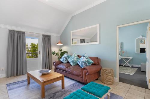 Stellenbosch Cabin | Winelands Golf Lodges 40