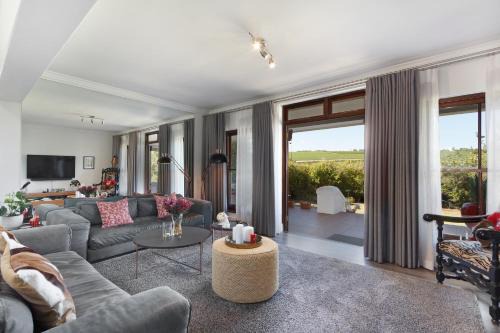 Stellenbosch Apartment | Winelands Golf Lodges 1