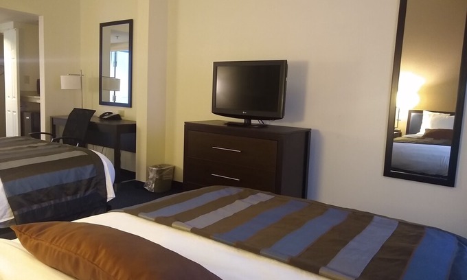 Gracewood Hotel | Wingate by Wyndham Augusta/ Fort Gordon - Room, 2 Double Beds, Non Smoking