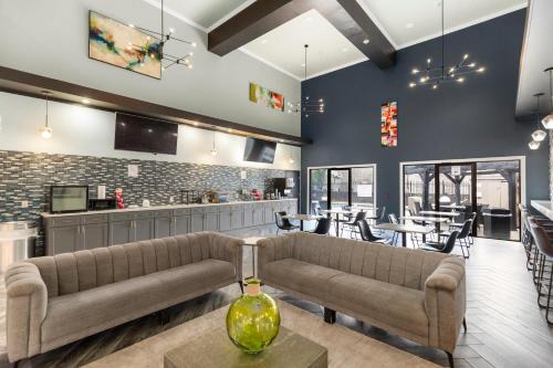 Humble Hotel | Wingate by Wyndham Humble/Houston Intercontinental Airport
