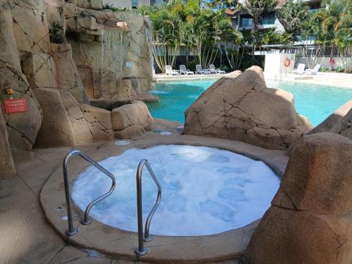 Surfers Paradise Apartment | Wings 2 Bedroom Apartment