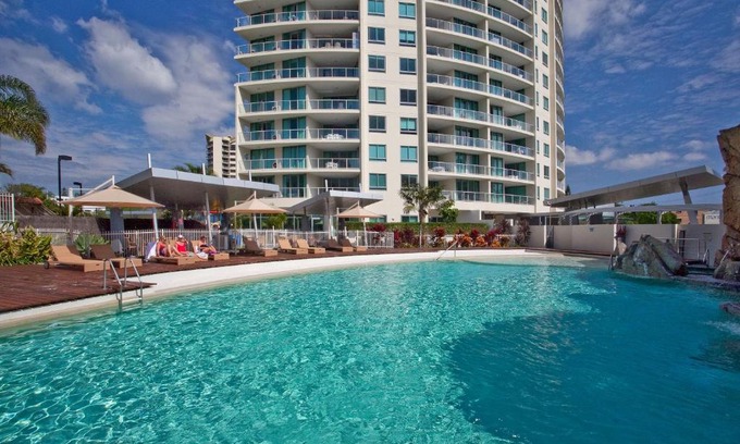 Surfers Paradise Apartment | Wings Penthouses - QStay