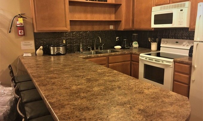 Ghent Apartment | Winterplace Condo E202