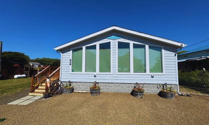 Moclips House | Winters by the Sea - Hot tub - Fenced in yard