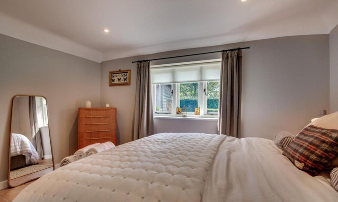 Mayfield House | Winters Farm Cottage