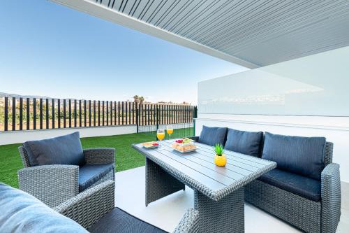Torre del Mar Apartment | WintowinRentals Exclusive Apartment with a Large Terrace in the Coastal Paradise of Torre del Mar
