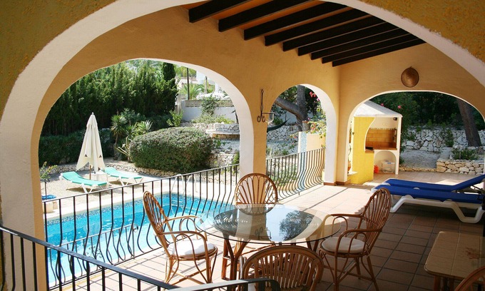 El Portet Villa | With air conditioning! House, large garden, pool, BBQ grill, terrace, suitable for small children