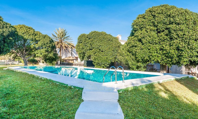 Alcudia Apartment | With Modern Interior and Shared Pool - Apartment Rosmare