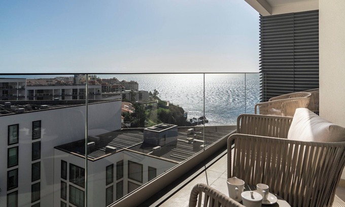 Sao Martinho Apartment | With shared swimming pool and gym - Acqua Residence IV