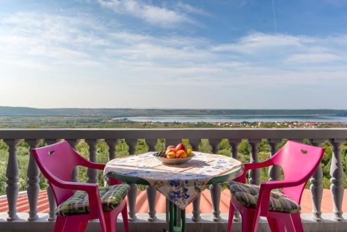 Razanac Apartment | Wohnung für 22 Personen mit Aussicht