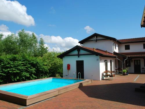 Dargun Apartment | Wohnung in Dargun, Mecklenburg mit Schwimmbad