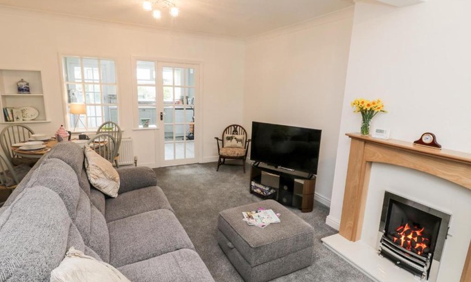 Muston House | Wolds View Cottage