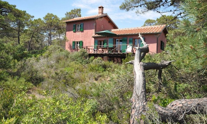 Castiglione della Pescaia Villa | Wonderful private villa for 10 people with WIFI, TV, patio, pets allowed and panoramic view