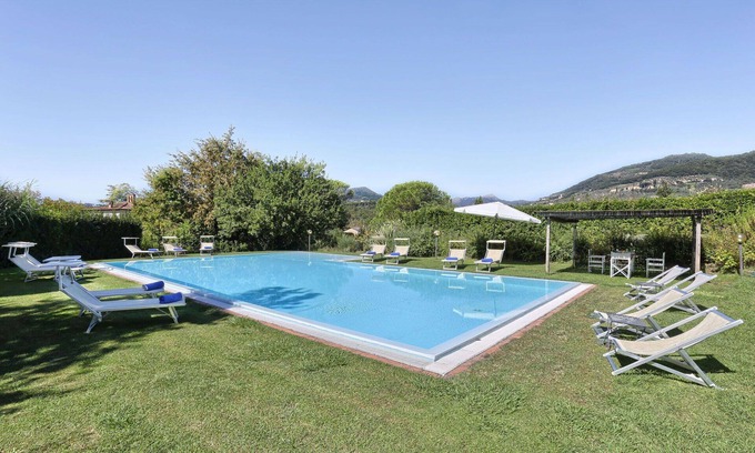 Lucca Villa | Wonderful villa for 20 guests with private pool, A/C, WIFI and TV, close to Lucca
