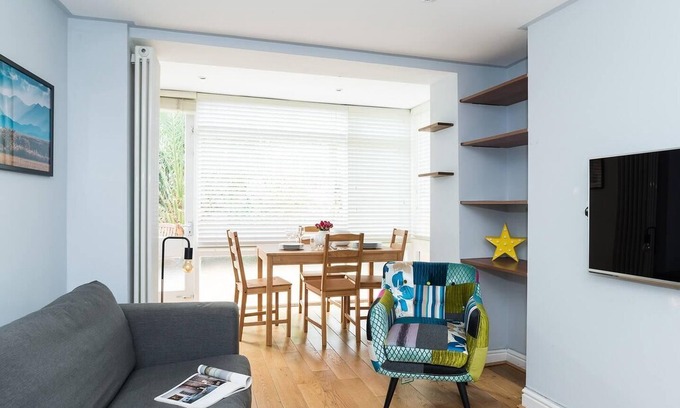 Walworth Apartment | Wonderful 2BR Duplex Flat in Kennington