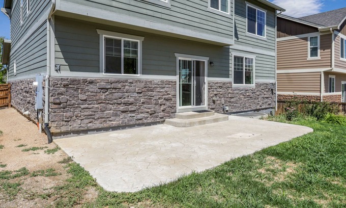 Aurora House | Wonderful 5-Bedroom Residence With Fireplace