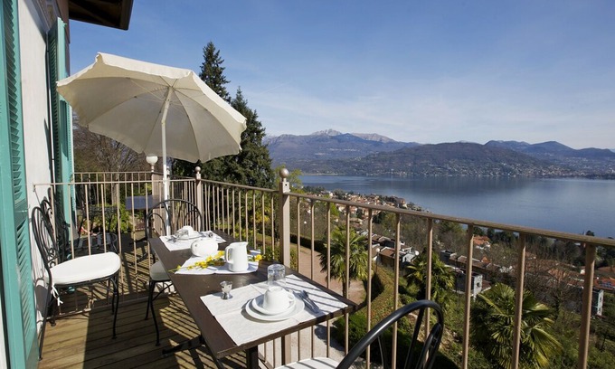 Carciano Apartment | Wonderful apartment in a renowned art nouveau villa with pool and dream view