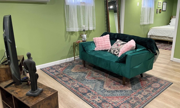 Wanskuck Apartment | Wonderful apartment in charming Providence