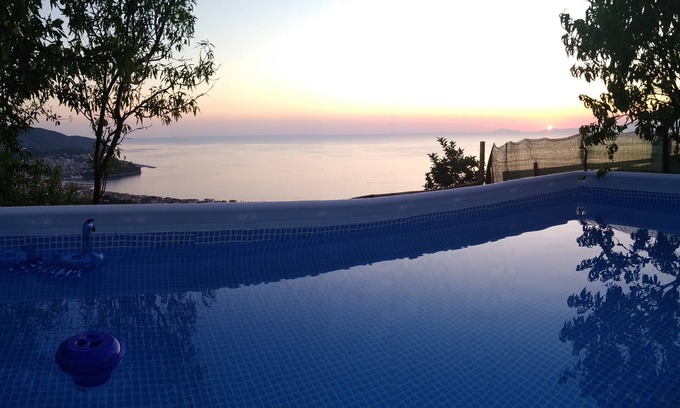 Agropoli Apartment | ð€©WONDERFUL APP. TO WITH POOL AND GARDEN WITH CAPRI VIEW AND AMALFI COAST