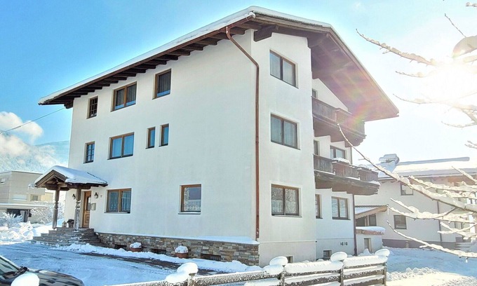 Strass im Zillertal House | Wonderful private villa for 24 guests with WIFI, TV, balcony and parking