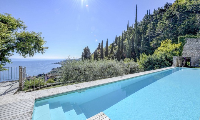 Gargnano Villa | Wonderful house with private pool in Limonaia