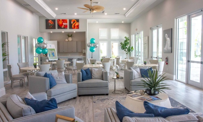 Naples Condo | Wonderful Lakeview Condo Minutes from Marco Island