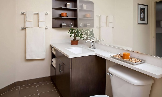 Southfield Hotel | Wonderful Place To Stay! 2 Relaxing Rooms w/Living Room, FREE Parking