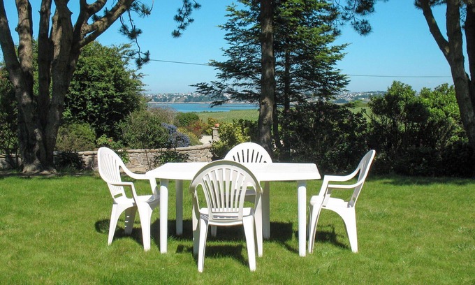 Saint-Pol-de-Leon House | Wonderful private villa for 4 guests with WIFI, TV, terrace and pets allowed