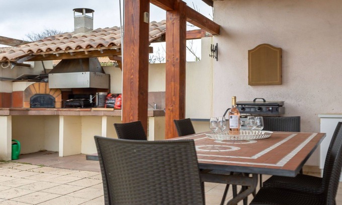 Alignan-du-Vent Villa | Wonderful private villa for 8 people with WIFI, A/C, private pool, TV and terrace