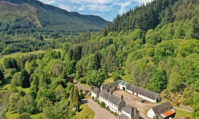 Invermoriston House | Wonderful private villa for 6 people with WIFI, TV and parking