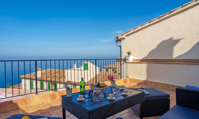 Banyalbufar House | Wonderful private villa for 6 guests with A/C, WIFI, TV and terrace