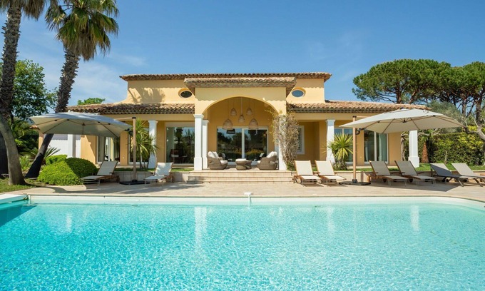 Les Restanques Villa | Wonderful private villa with A/C, WIFI, private pool, TV, terrace, pets allowed and parking