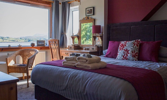 Achachork House | Wonderful private villa for 6 guests with WIFI, TV, patio and parking