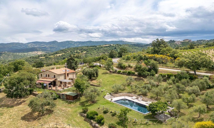 Roccalbegna House | Wonderful private villa for 10 people with WIFI, A/C, private pool, TV, patio and panoramic view