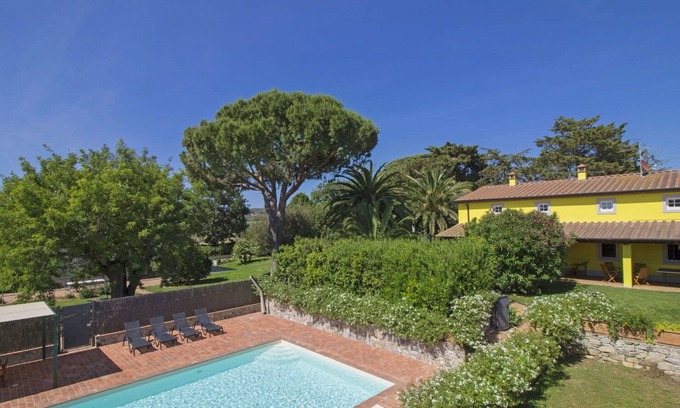 San Vincenzo House | Wonderful private villa with WIFI, A/C, private pool, TV, patio, pets allowed and parking