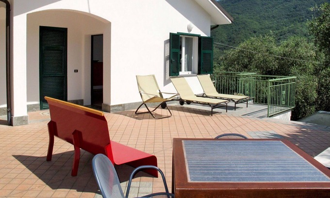 Stellanello House | Wonderful private villa with WIFI, A/C, TV, terrace, pets allowed, panoramic view and parking