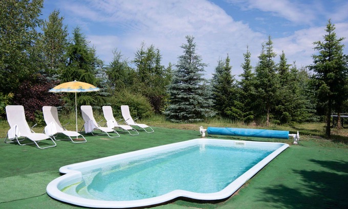 gmina Dobra House | Wonderful private villa for 8 guests with private pool, WIFI, TV, terrace, pets allowed and park.