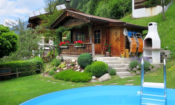 Distelberg House | Wonderful private villa for 8 people with pool, WIFI, TV and patio