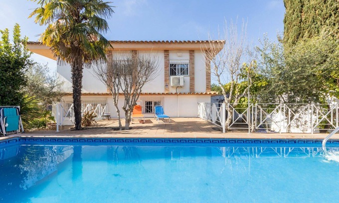 Tamarit House | Wonderful private villa for 9 people with private pool, A/C, WIFI, TV, balcony and pets allowed
