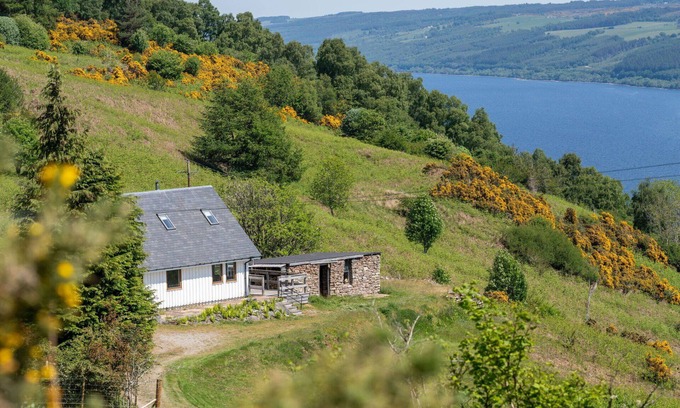 East Lewiston House | Wonderful private villa for 7 people with WIFI, TV, patio and pets allowed