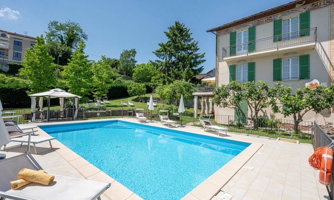 La Morra Villa | Wonderful private villa for 8 people with private pool, WIFI, TV and patio