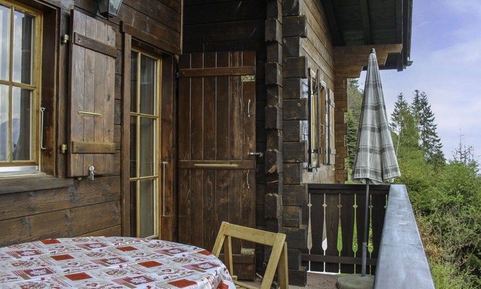 Moleson House | Wonderful private villa for 5 people with WIFI, TV, terrace, pets allowed and panoramic view
