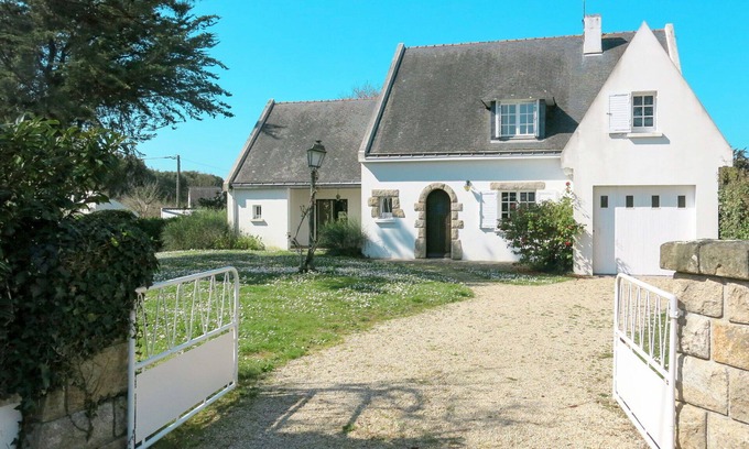Mesquer House | Wonderful private villa for 9 guests with WIFI, TV, terrace and pets allowed
