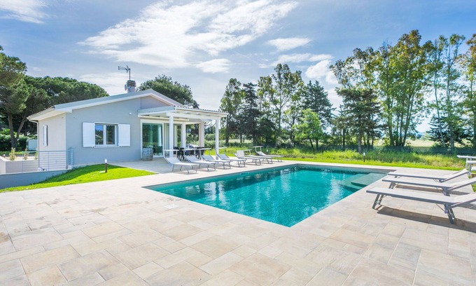 Bibbona House | Wonderful private villa with A/C, private pool, WIFI, TV, terrace, pets allowed and parking