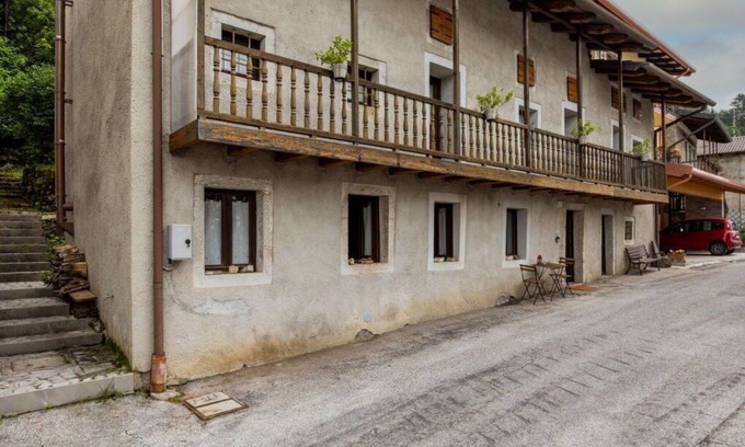 Savogna House | Wonderful private villa for 5 people with balcony, pets allowed and parking
